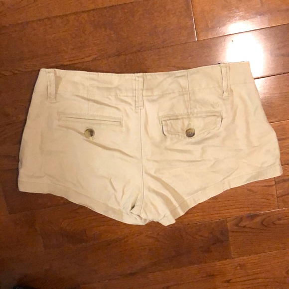 American Eagle Khaki Shorts - Picture 2 of 2